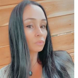 Meet your Posher, Leticia